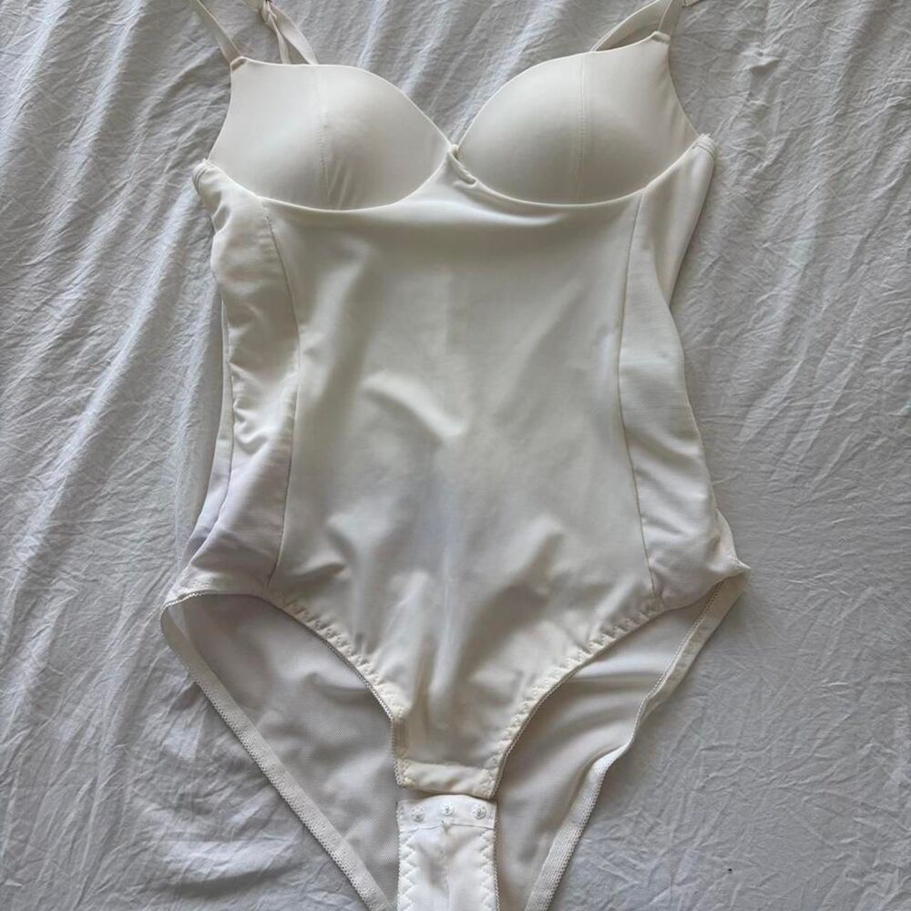 AMAZON White Bodysuit Scoop Neck Stretch Womens Size Small
